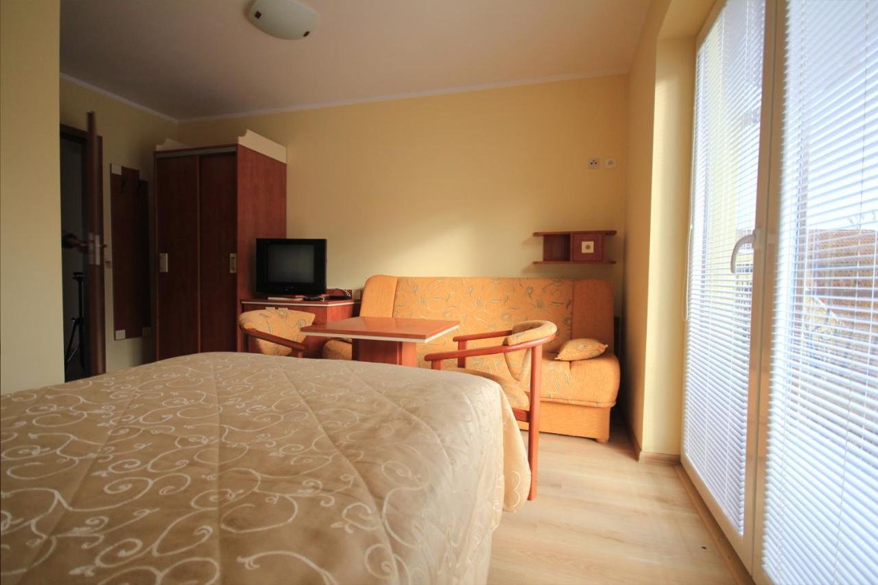 Dom Goscinny Marina Dzwirzyno Bagian luar foto